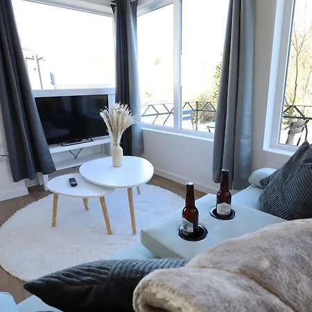 Dom wakacyjny Le Scandinave - Balneo & Netflix - Terrasse Barbecue - Confort & Detente - Piste Cyclable Meuse Hastiere-par-dela